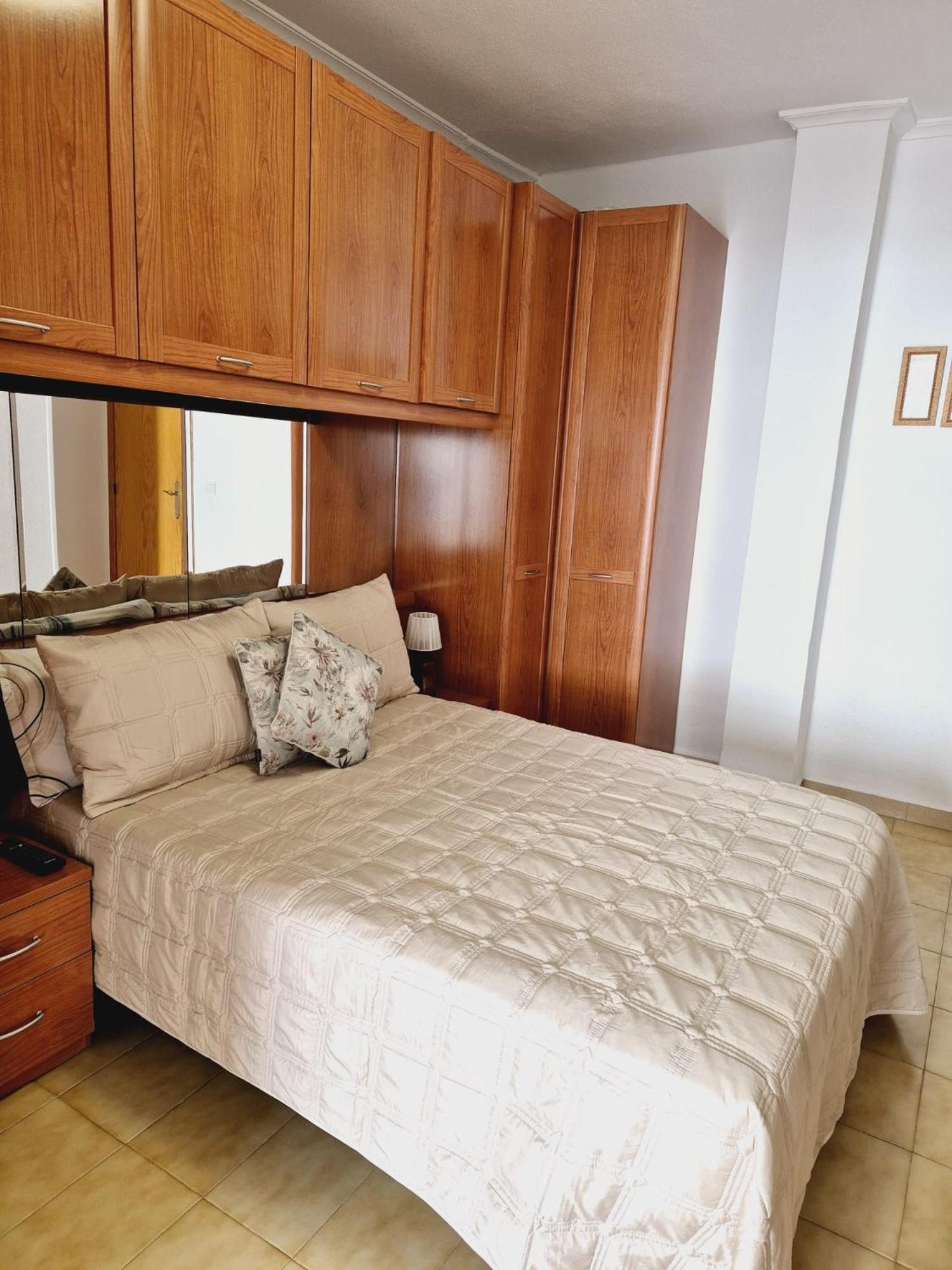 Appartement La Casa De Veronica - Serene With Shared Pool, Steps From The